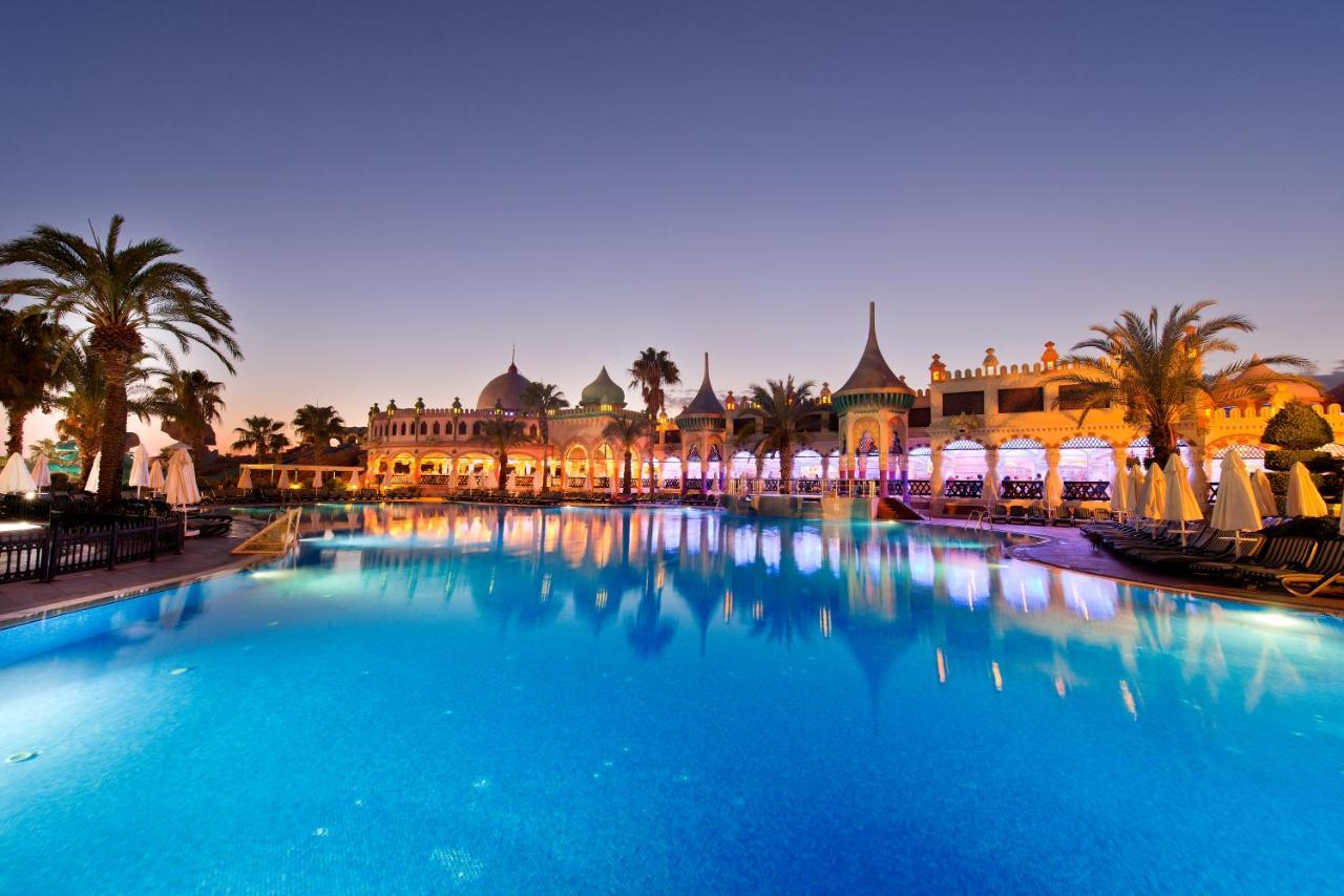 Kamelya Aishen Club & Aqua Ultra All Inclusive Kids Concept Side Exterior foto The Royal Towers at the Royal Mirage Hotel