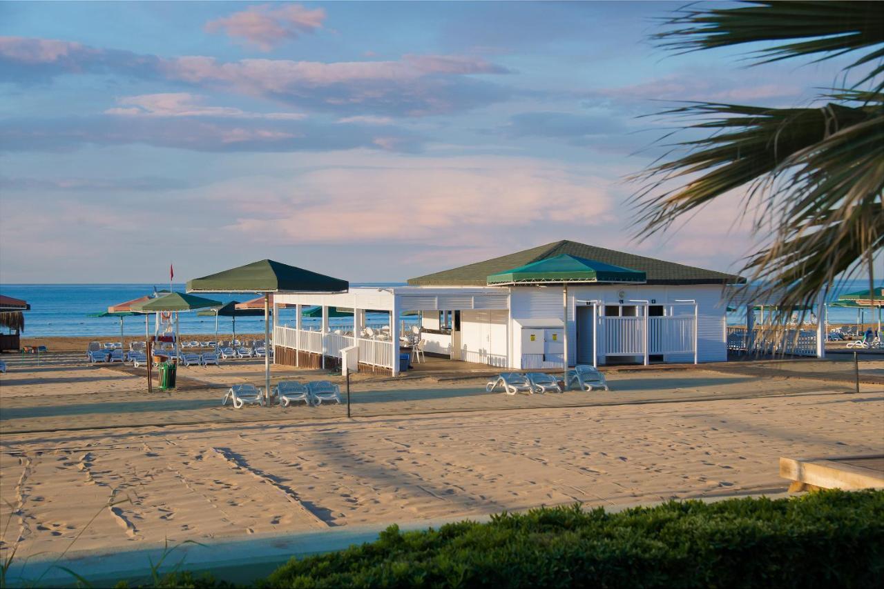 Kamelya Aishen Club & Aqua Ultra All Inclusive Kids Concept Side Exterior foto Beach in La Paloma
