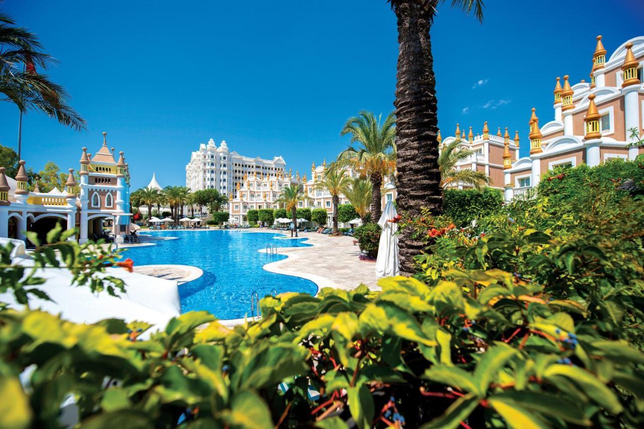 Kamelya Aishen Club & Aqua Ultra All Inclusive Kids Concept Side Exterior foto Royal Holiday Palace