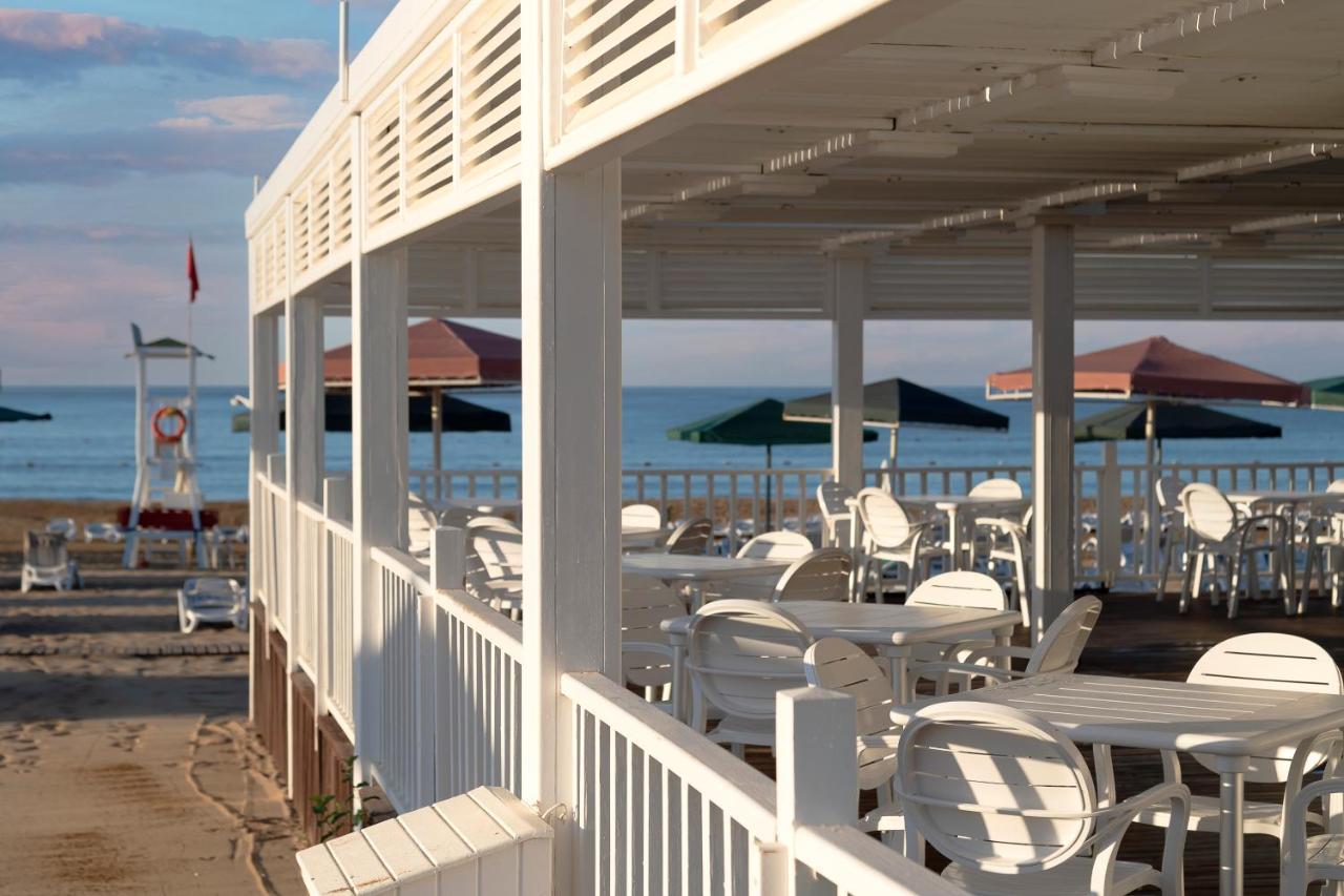 Kamelya Aishen Club & Aqua Ultra All Inclusive Kids Concept Side Exterior foto The beach at the Ocean House