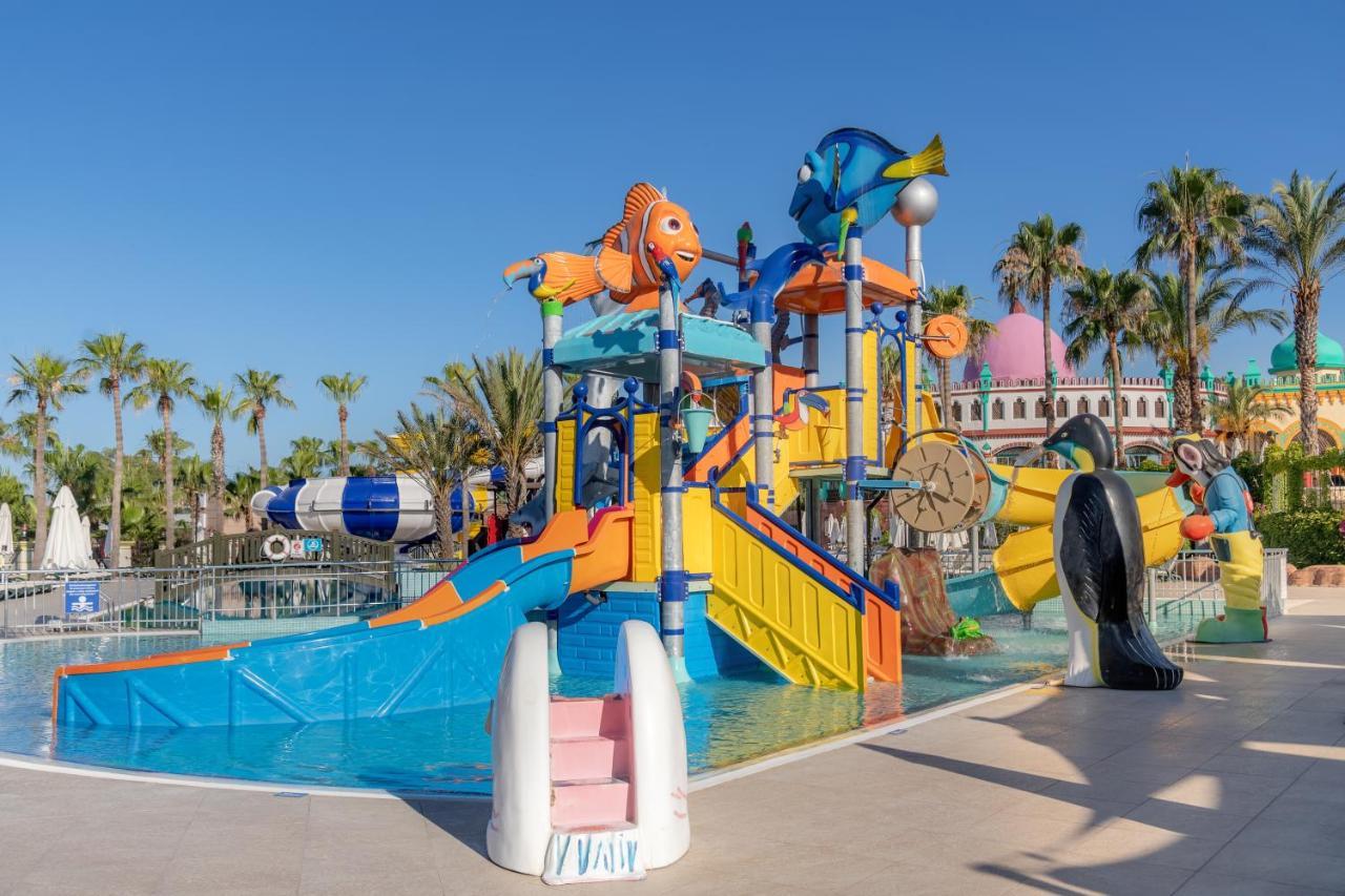 Kamelya Aishen Club & Aqua Ultra All Inclusive Kids Concept Side Exterior foto AquaPark Delphinis