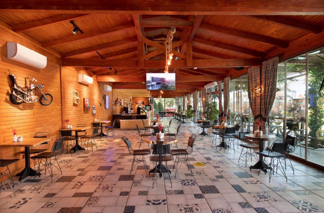 Kamelya Aishen Club & Aqua Ultra All Inclusive Kids Concept Side Exterior foto The interior of the restaurant