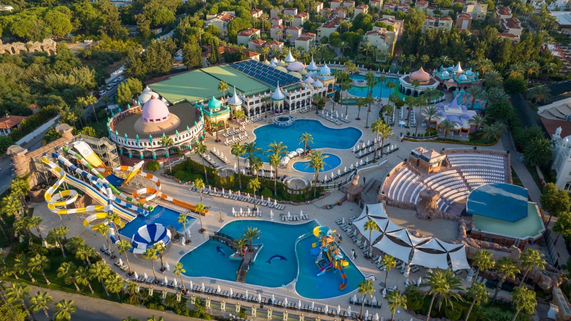 Kamelya Aishen Club & Aqua Ultra All Inclusive Kids Concept Side Exterior foto Aerial view of the park